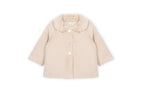 Pluche babyjas ecru met faux fur kraag en parelmoer knoopjes – vooraanzicht