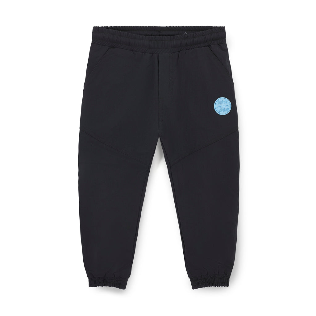 Navy joggingbroek Waleed van Mitch & Son met elastische taille, lichtblauwe badge op de broekspijp en geribbelde manchetten, voorkant, art. MS26614